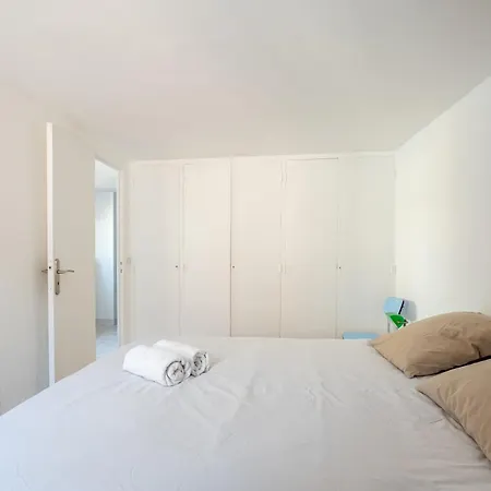 Chez Fleur Par Dodo A *