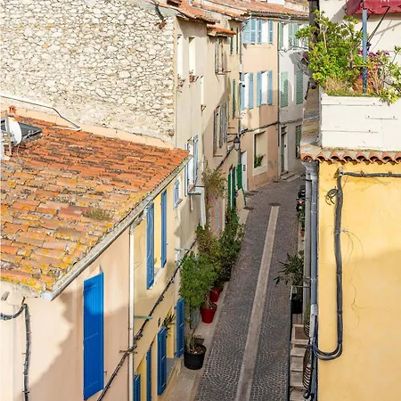 Chez Fleur Par Dodo A * Cassis